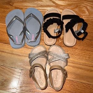 Cat & Jack and Old Navy flip flops